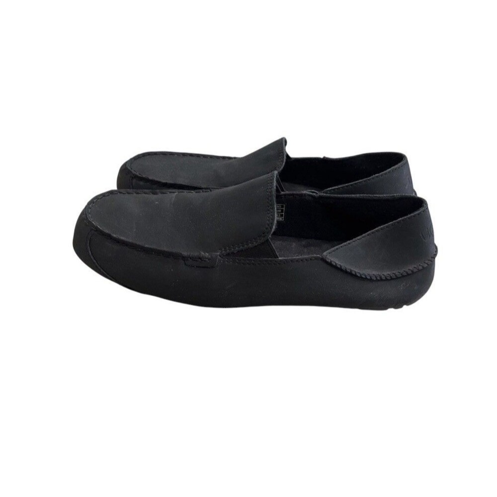 UGG AUSTRALIA Men’s 12 Gray  Leather Slip On Upshaw Loafers Driving Moc